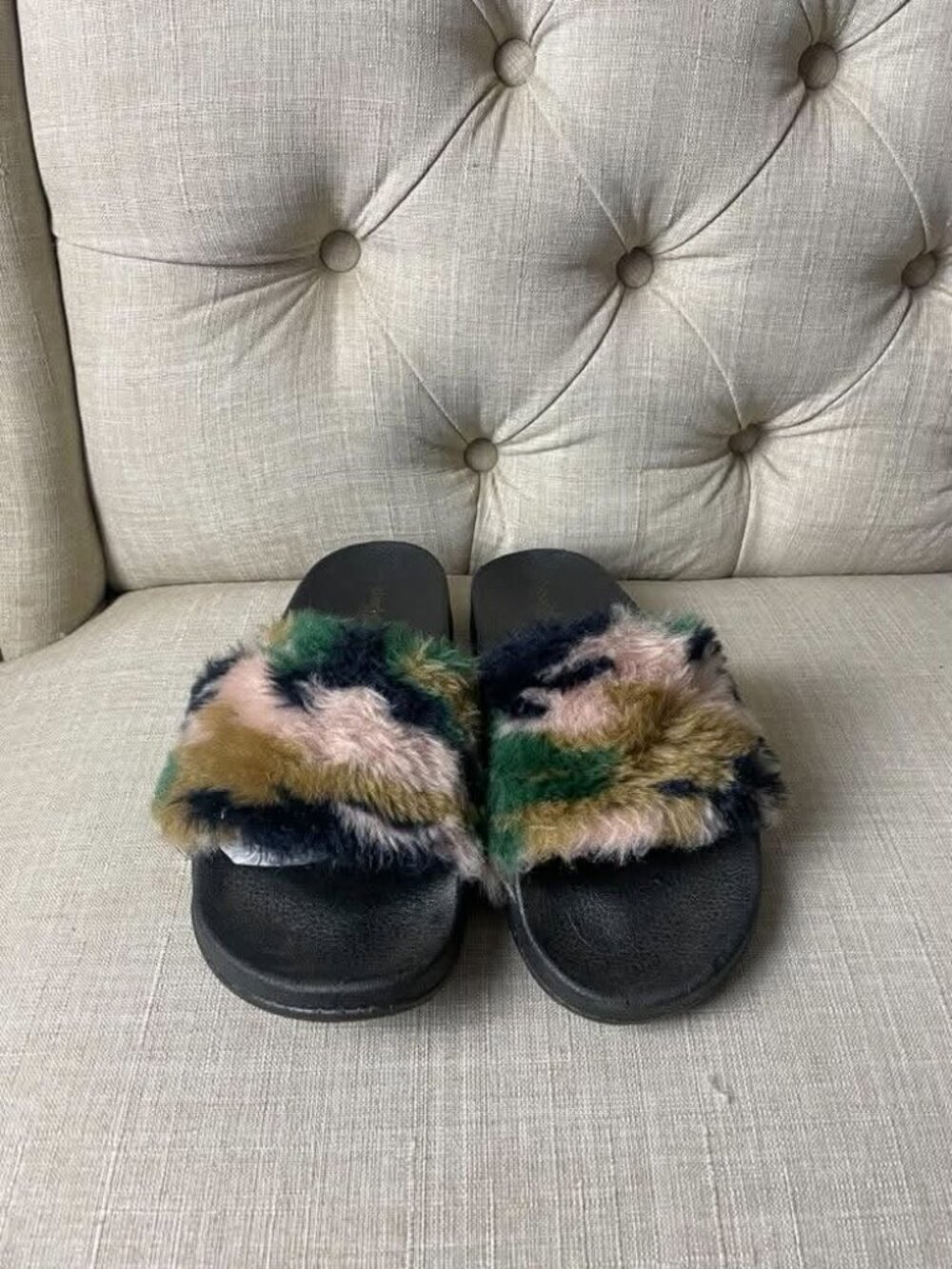 EUC Charlotte Russe Women's Faux Fur Camo Slides size 10